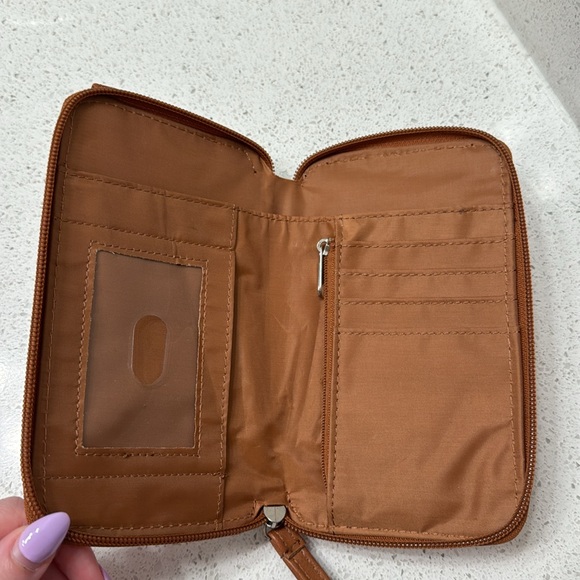 Convertible Crossbody/Wristlet Bag - Picture 4 of 6